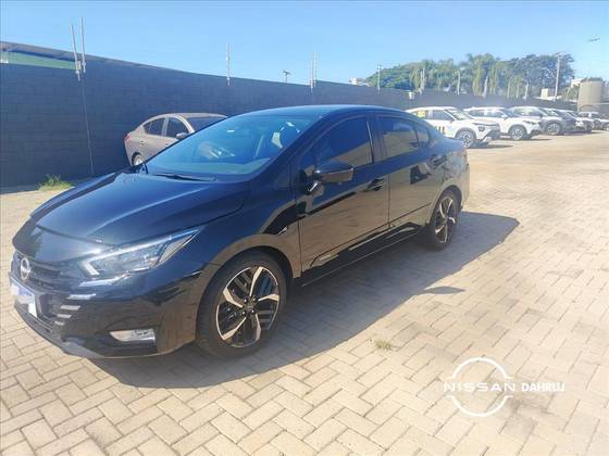 NISSAN VERSA 1.6 16V FLEX EXCLUSIVE XTRONIC NISSAN VERSA 1.6 16V FLEX EXCLUSIVE XTRONIC